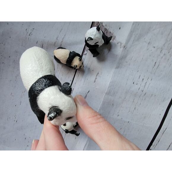 lot of 4 panda bear mom and cubs figures - Picture 6 of 8